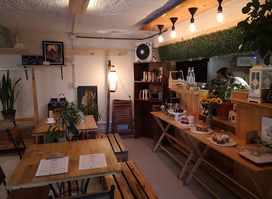 October Six Café Bistró
