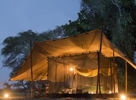 CAMP NOMADE