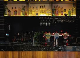 Dumbo Cafe Bar