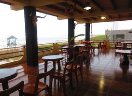 Booby Trap - Bar Restaurant