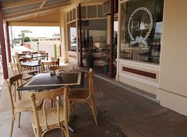 L'Anse French Café & Croissanterie