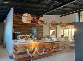 Chillpoint Placencia - Ice Cream, Coffee & Wine Lounge