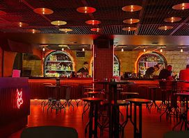 FOXHOLE cocktail bar