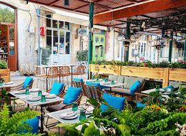 Mandarin Bar