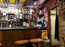 La Cave Des Voyageurs