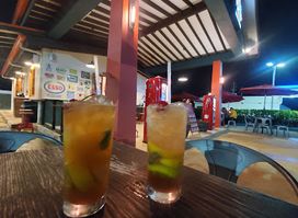 El Puesto Bar & Grill