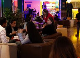 La Barra Bar Rock Café