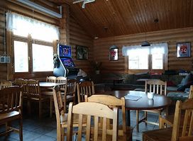Kahvila Pub Olokorjaamo