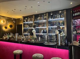 Santa Cocktail Club
