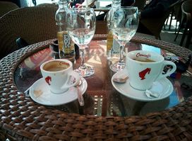 Cafe bar Black & White