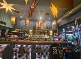 Laluk Cafe-Bar