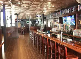 Huskies Tavern