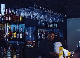 Ramies Pub & Lounge