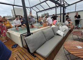 Cruê Jurerê Rooftop Bar