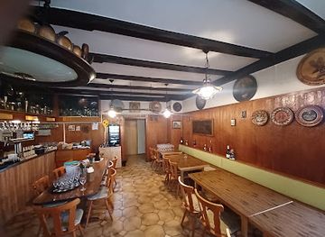 germany/hohenzollern-castle/bar/tommy-s-gastronomie