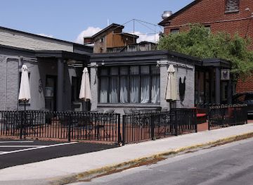 virginia/blacksburg/bar/the-black-hen-bar-blue