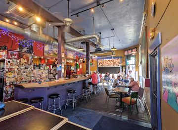 Che's Lounge