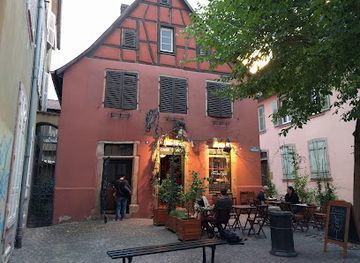 france/colmar/bar/l-un-des-sens-assiettes-gourmandes-et-canons-a-partager-au-bar-a-vin-intimiste-du-vieux-colmar