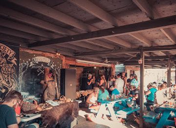 texas/mckinney-falls-state-park/bar/the-buzz-mill