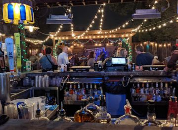 texas/new-braunfels/bar/pour-haus-patio-bar