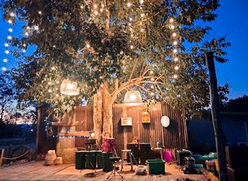 thailand/sai-yok-national-park/bar/ran-len-len-lin-thin