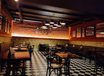 ukraine/lviv/stryiskyi-park/bar/dovhi-burkhlyvi-oplesky