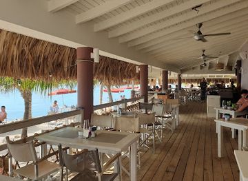 curacao/groot-santa-martha/bar/karakter-beach-lounge-restaurant