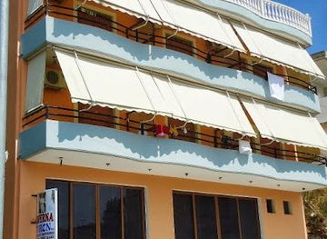 albania/himara/bar/taverna-vironas