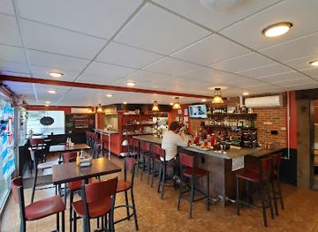 pennsylvania/bald-eagle-state-park/bar/four-ways-pub-eatery