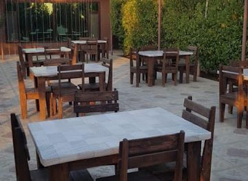 azerbaijan/lesser-caucasus/bar/arpacay-pub