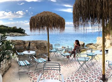 greece/paxos/bar/le-rocher-bar