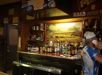 michigan/petoskey/bar/ron-s-bar-backyard