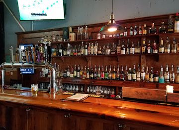 arkansas/ozark-national-forest/bar/buck-s-emma-ave-bar-tap