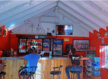 turks-and-caicos-islands/parrot-cay/bar/empire-s-bar-grill