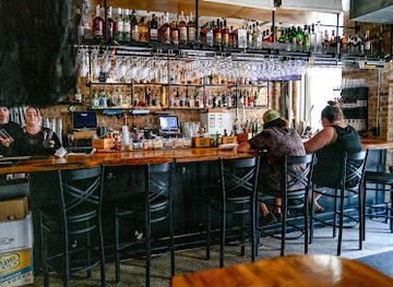 florida/panhandle/bar/86-forks-bar-table