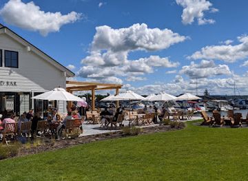 new-york/finger-lakes-region/bar/sand-bar-at-the-lake-house-on-canandaigua