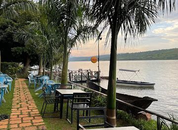 rwanda/muhazi-lake/bar/the-fish-pub