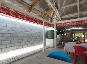 marshall-islands/bikini-atoll/bar/runway-s-end-pub