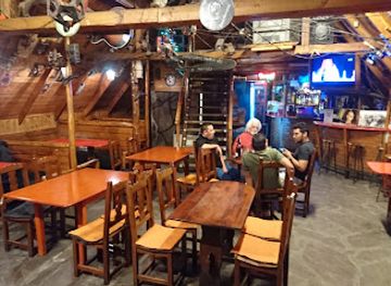 argentina/patagonia/bar/raices-patagonicas