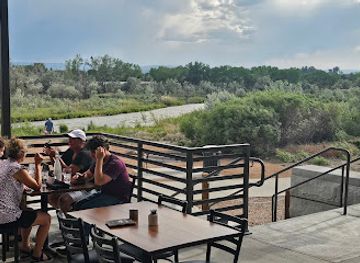 colorado/uncompahgre-plateau/bar/shelter-distilling