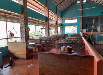 honduras/lago-de-yojoa/bar/turicentro-la-colina