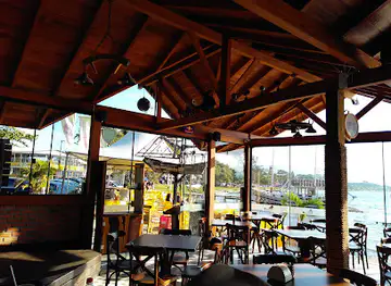 Boni's Bar