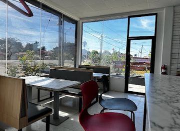 guyana/east-berbice-corentyne/bar/pizza-hut