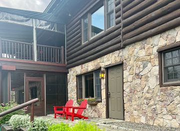 maine/rangeley-lake/bar/loon-lodge-inn-and-restaurant