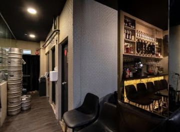 singapore/macritchie-reservoir/bar/b0ji0-pub