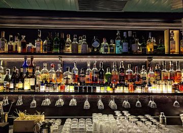 ukraine/bessarabia/bar/hendrick-s-bar
