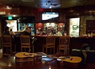 michigan/isle-royale-national-park/bar/cheer-s-the-village-pub