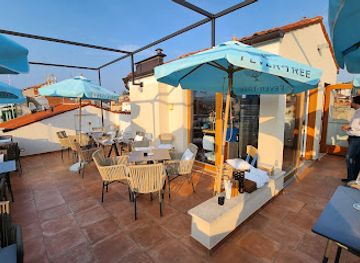 slovenia/piran/bar/rooftop-crudo-sushi-bar