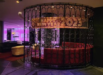 minnesota/mississippi-river/bar/living-room