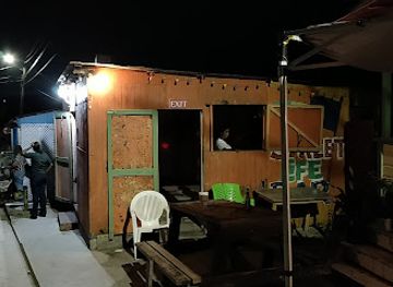 antigua-and-barbuda/saint-mary/bar/street-live-bar